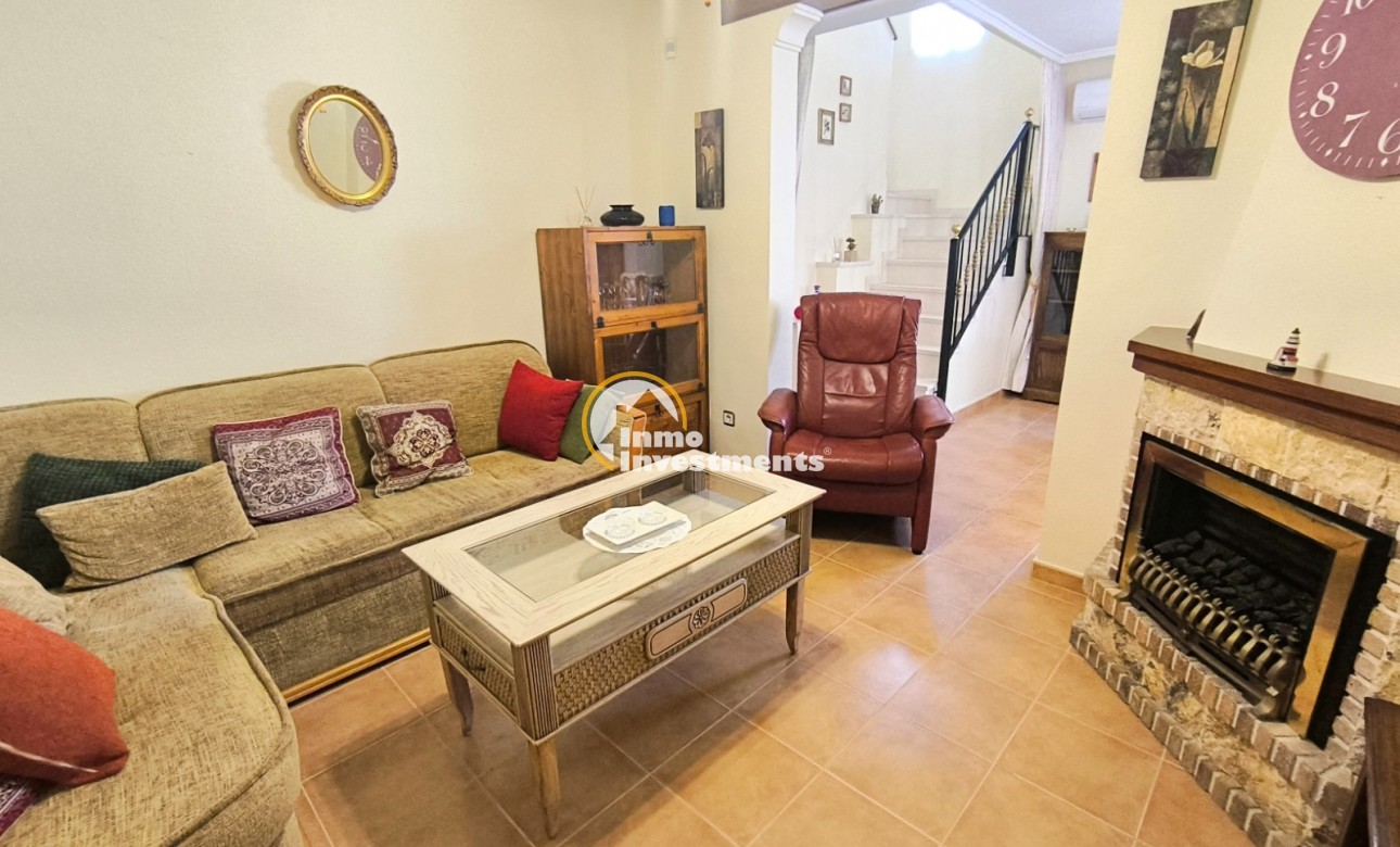 Resale - Villa - Algorfa - Montebello