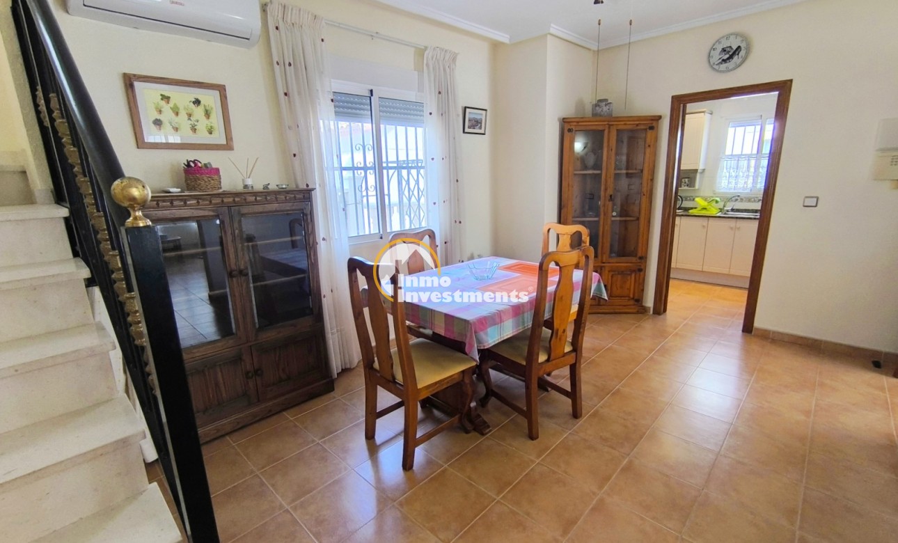 Resale - Villa - Algorfa - Montebello