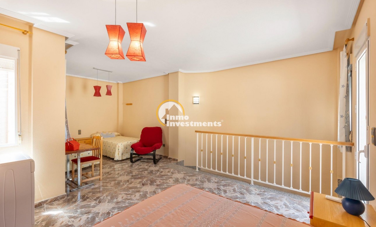 Resale - Town house - Los Alcazares - Centro