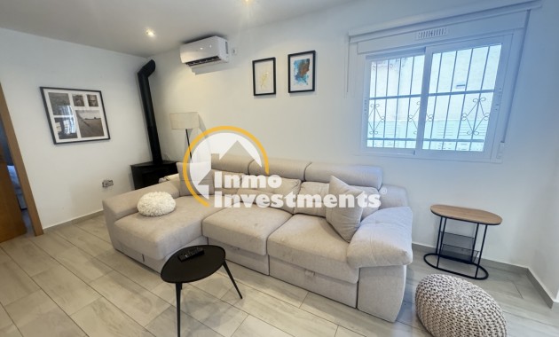 Resale - Villa - Villamartin - Blue Lagoon