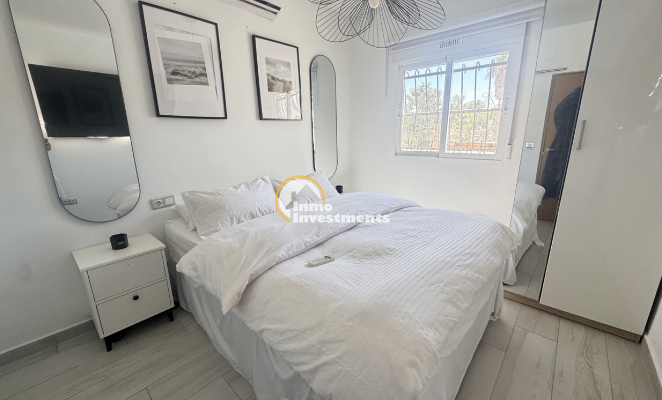 Resale - Villa - Villamartin - Blue Lagoon