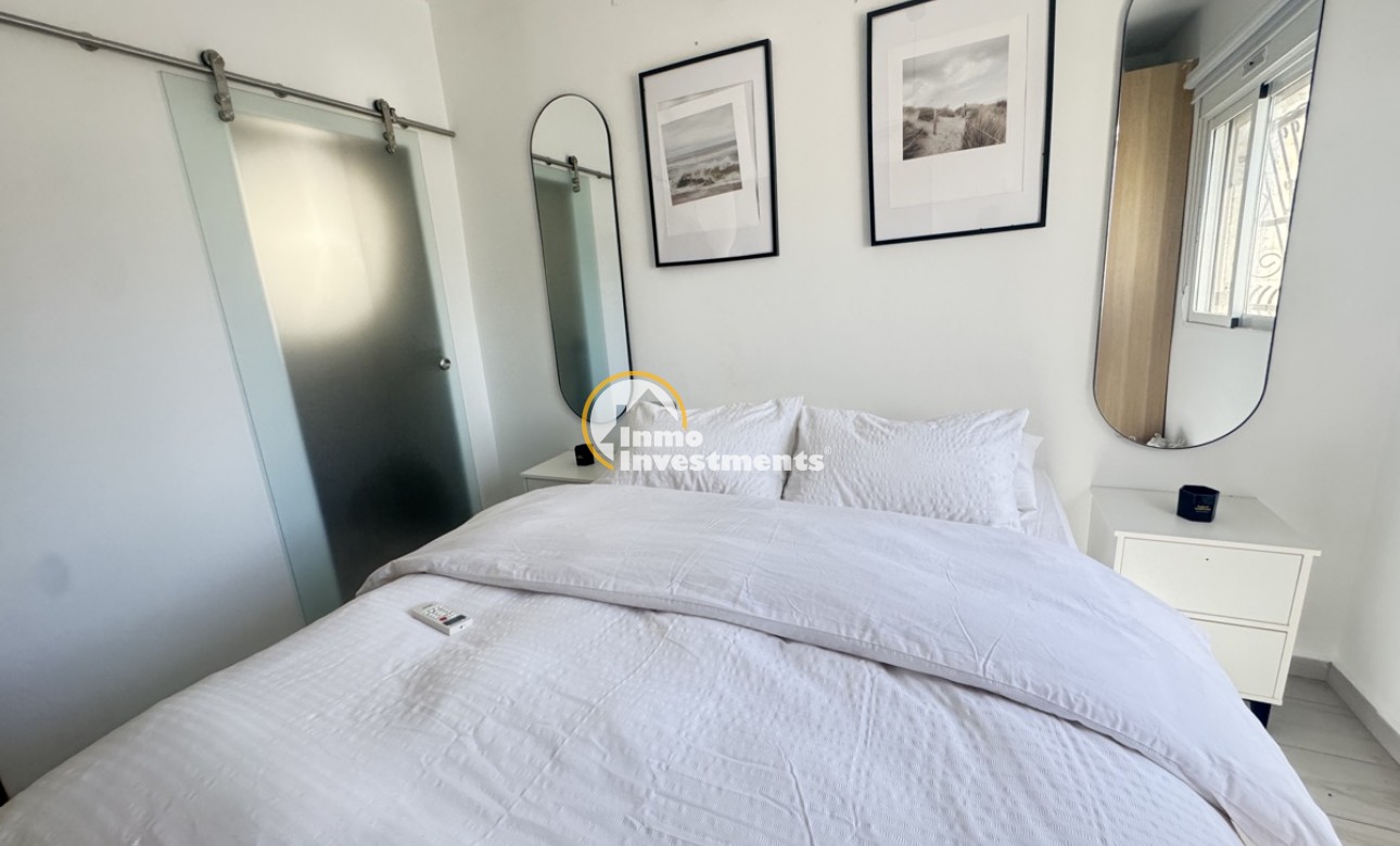 Resale - Villa - Villamartin - Blue Lagoon