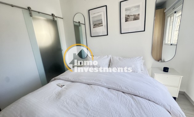 Resale - Villa - Villamartin - Blue Lagoon