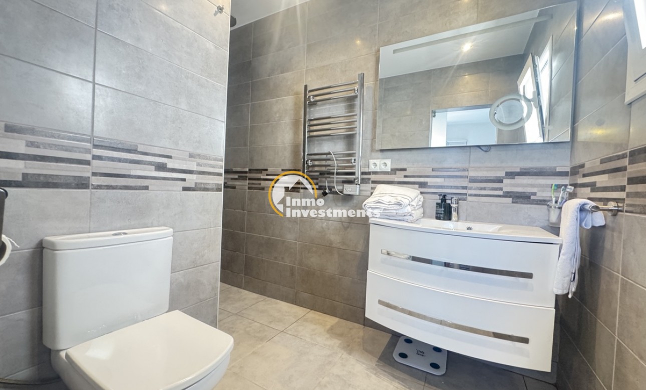 Resale - Villa - Villamartin - Blue Lagoon