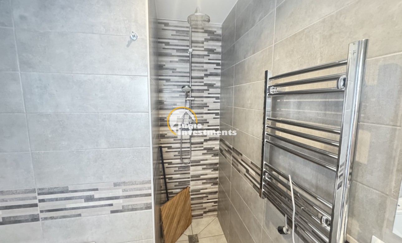 Resale - Villa - Villamartin - Blue Lagoon