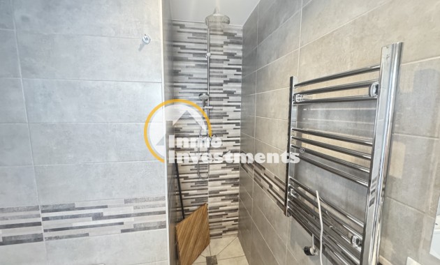 Resale - Villa - Villamartin - Blue Lagoon