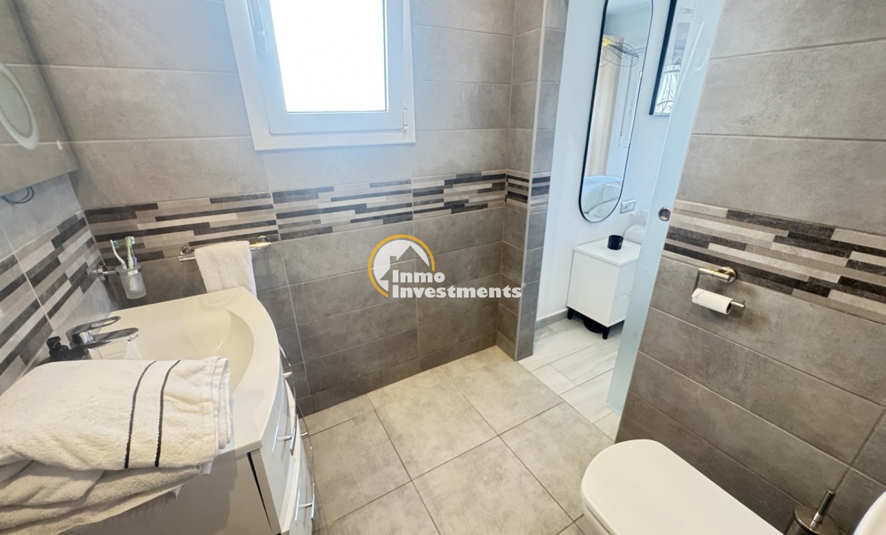 Resale - Villa - Villamartin - Blue Lagoon