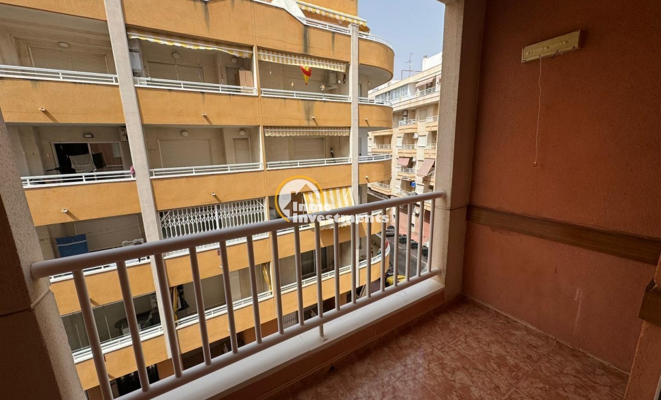 Resale - Apartment - Torrevieja - Torrevieja Centre