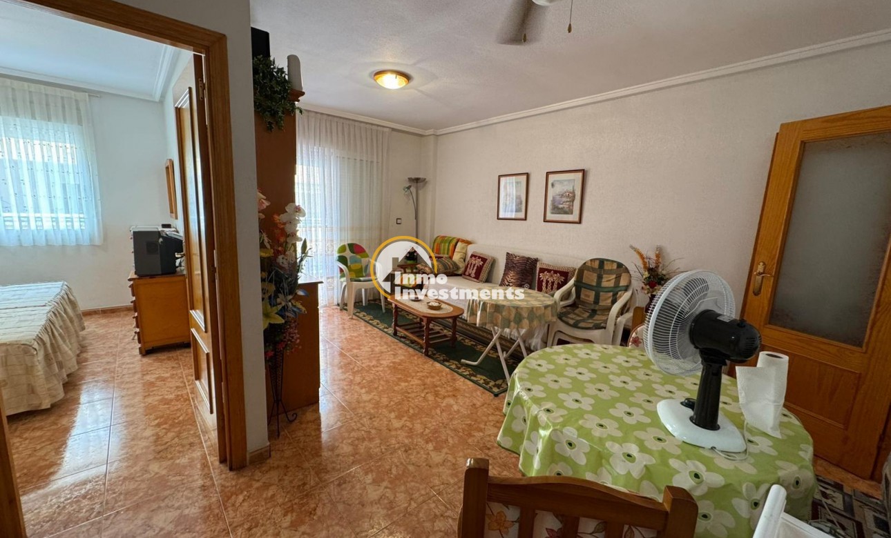 Resale - Apartment - Torrevieja - Torrevieja Centre