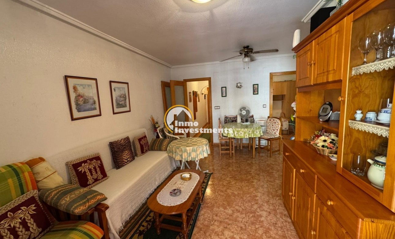 Resale - Apartment - Torrevieja - Torrevieja Centre