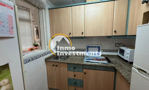 Resale - Apartment - Torrevieja - Torrevieja Centre