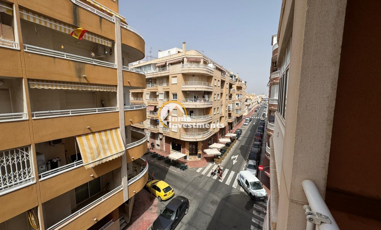 Resale - Apartment - Torrevieja - Torrevieja Centre