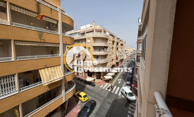 Resale - Apartment - Torrevieja - Torrevieja Centre