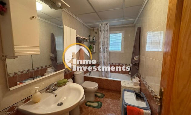 Resale - Apartment - Torrevieja - Torrevieja Centre