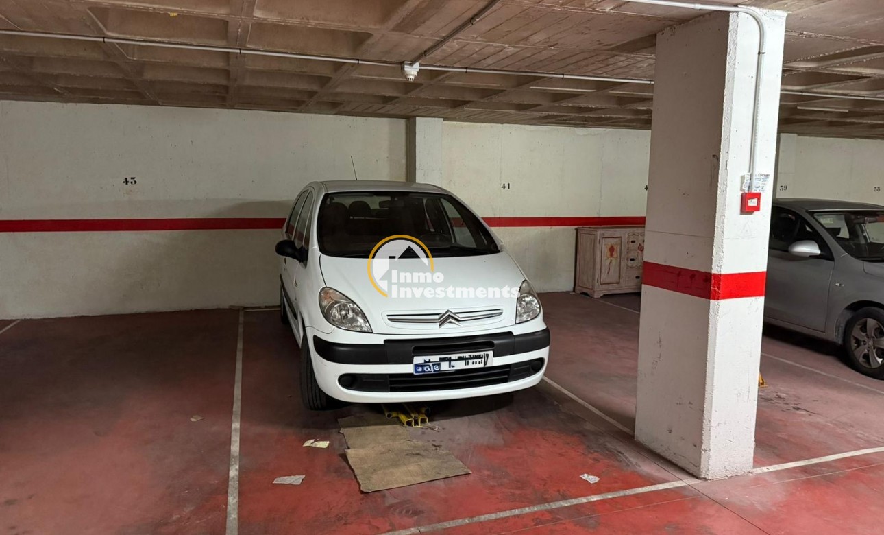 Resale - Apartment - Torrevieja - Torrevieja Centre