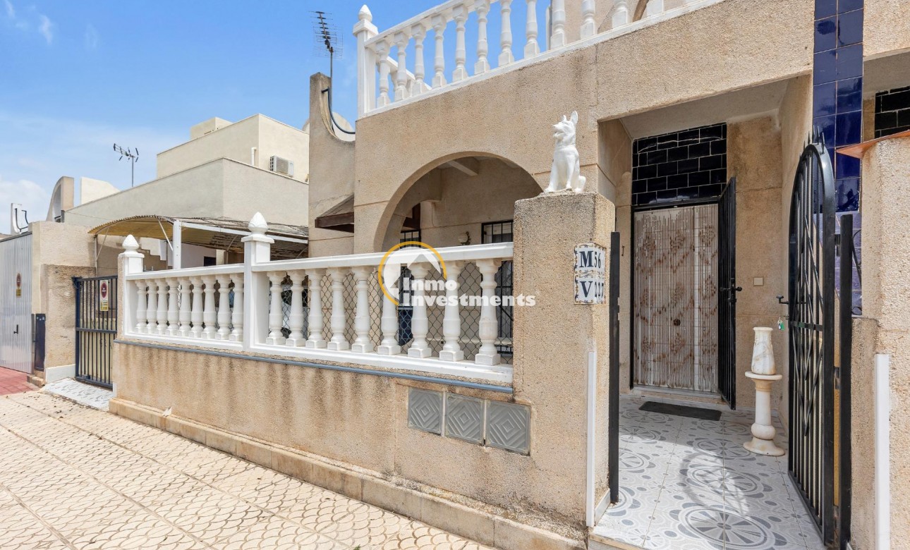 Reventa - Chalet adosado - Torrevieja