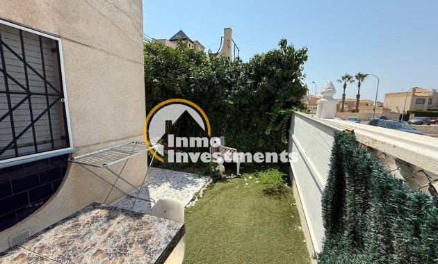 Reventa - Chalet adosado - Torrevieja