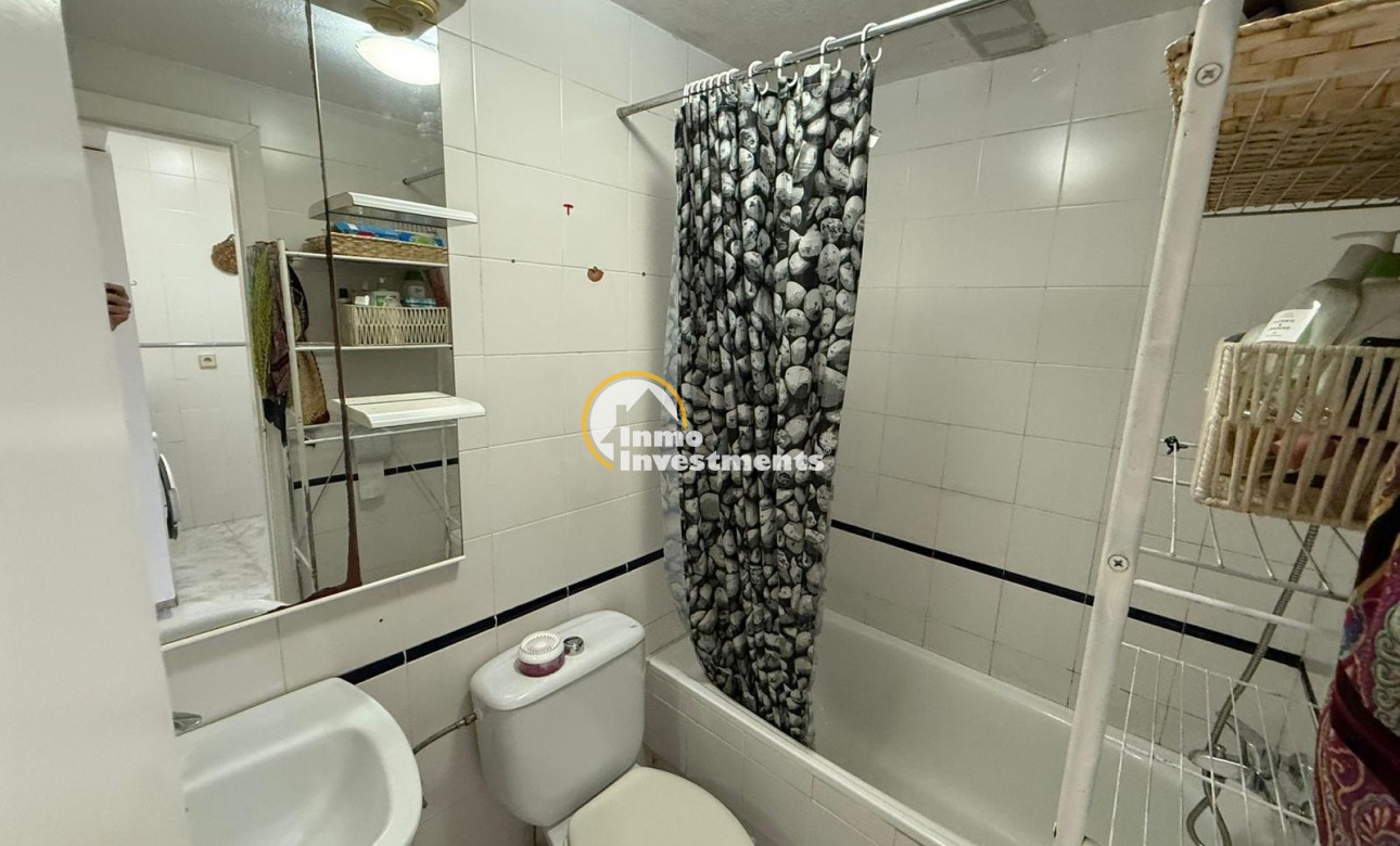 Reventa - Chalet adosado - Torrevieja