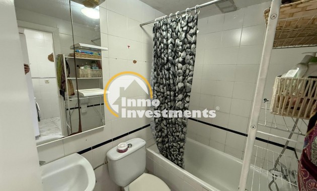 Reventa - Chalet adosado - Torrevieja