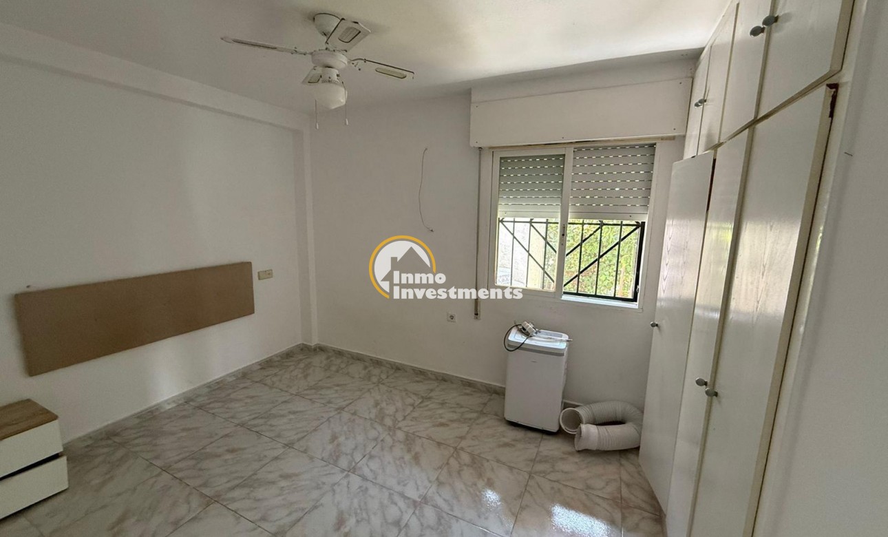 Reventa - Chalet adosado - Torrevieja