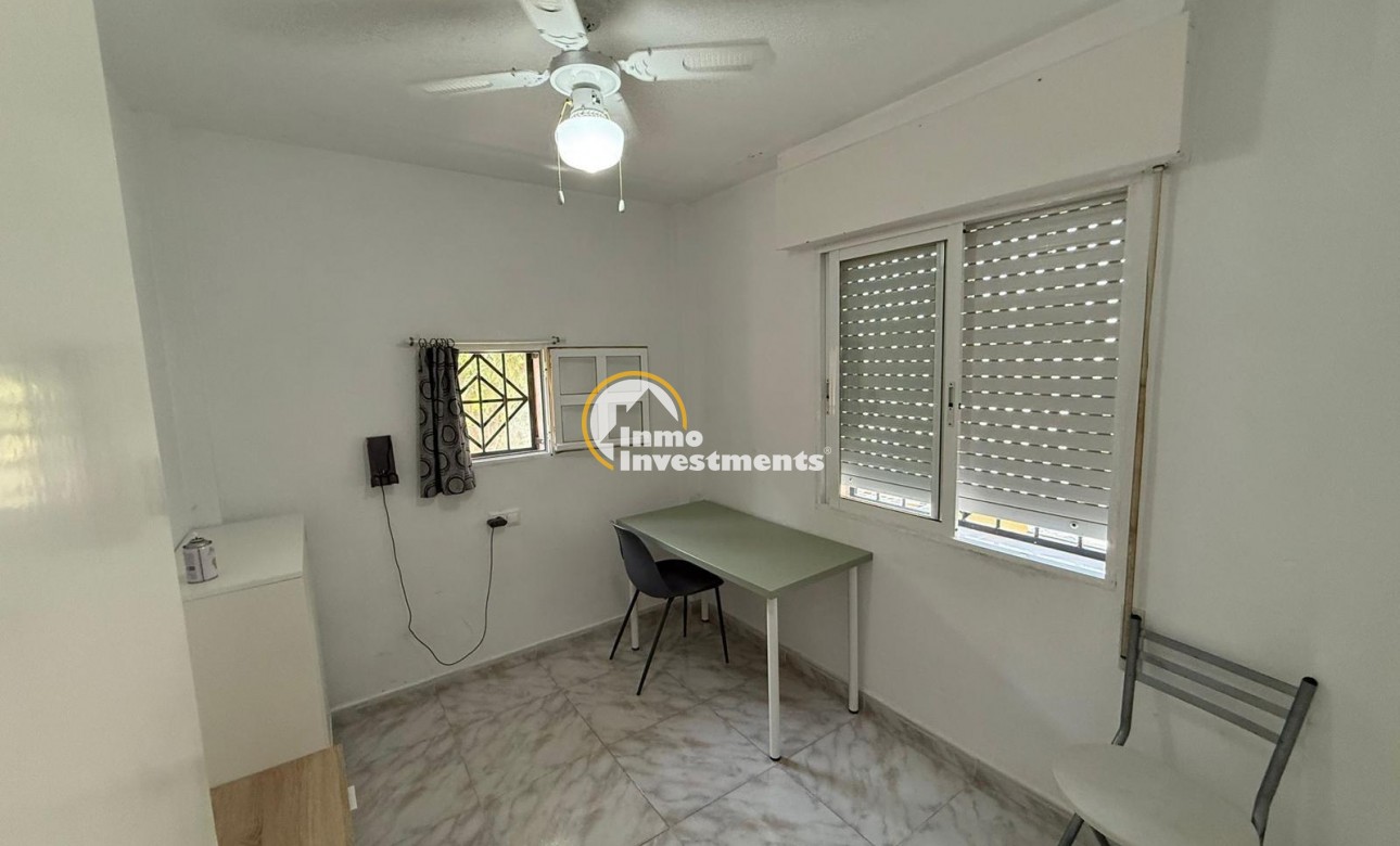 Reventa - Chalet adosado - Torrevieja