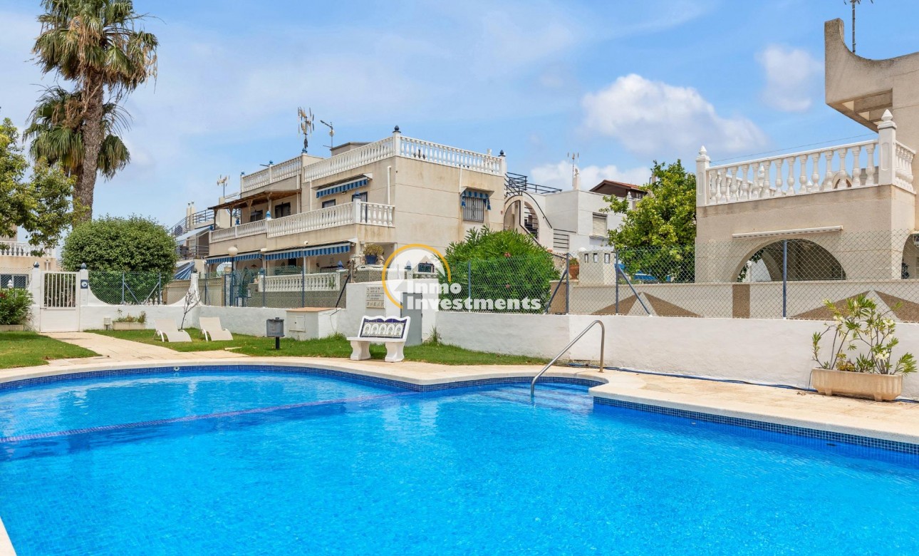 Reventa - Chalet adosado - Torrevieja