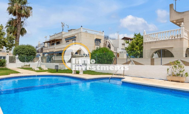 Reventa - Chalet adosado - Torrevieja