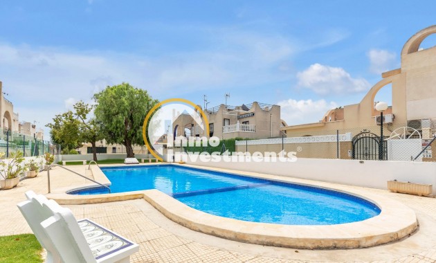 Reventa - Chalet adosado - Torrevieja