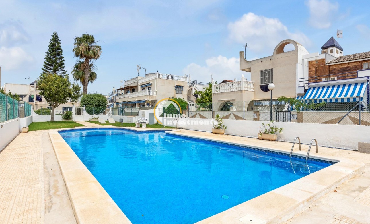 Reventa - Chalet adosado - Torrevieja