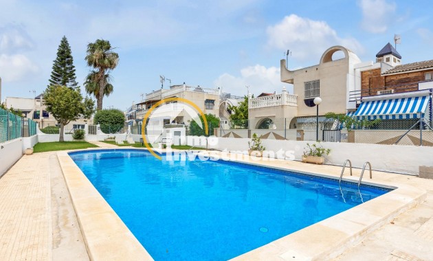 Reventa - Chalet adosado - Torrevieja