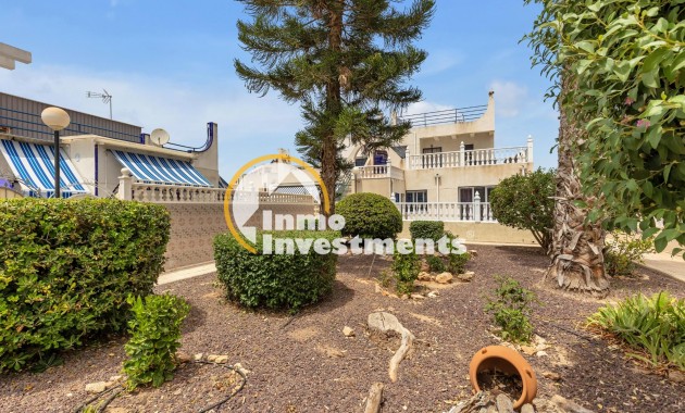 Reventa - Chalet adosado - Torrevieja