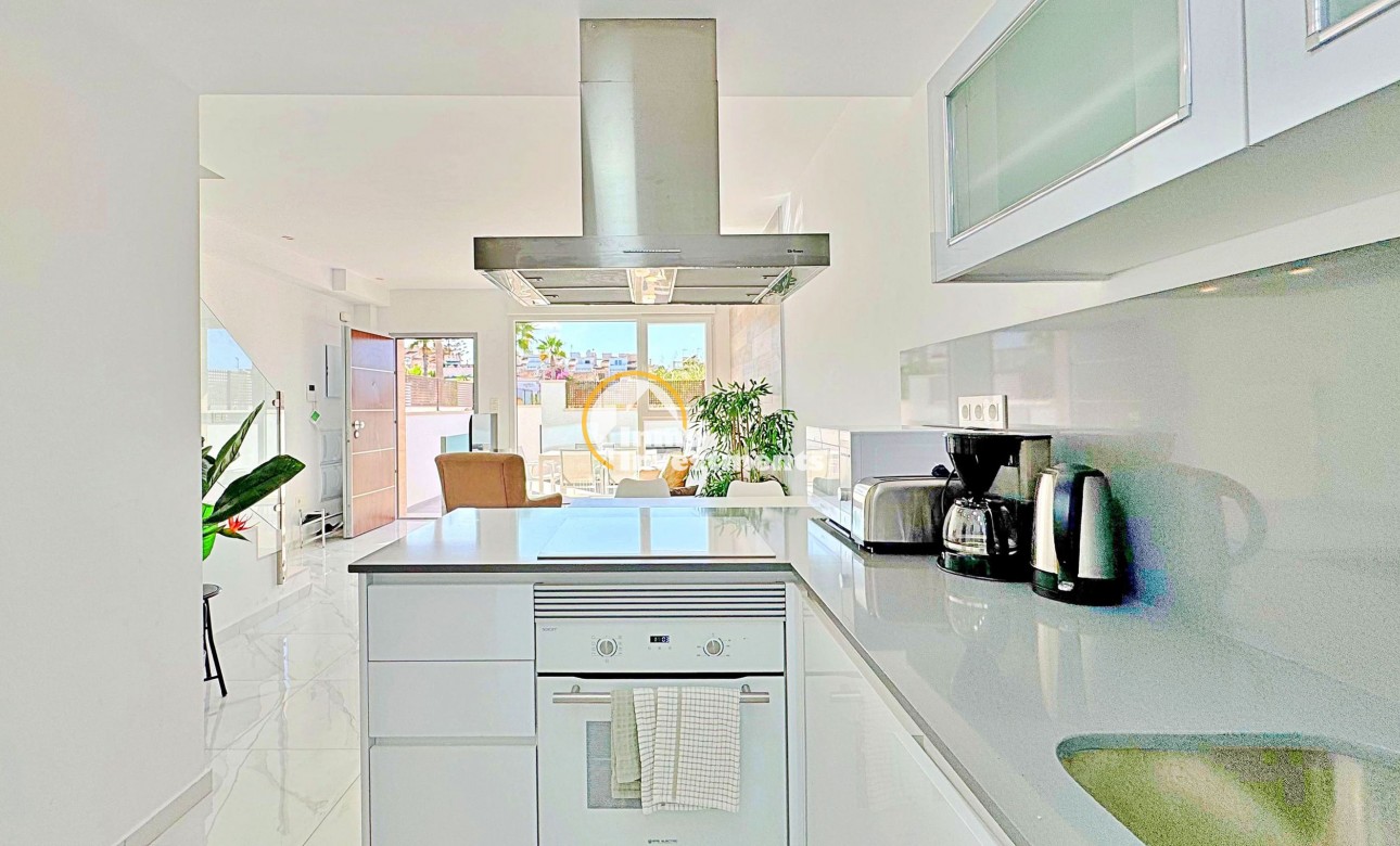 Resale - Town house - Los Balcones