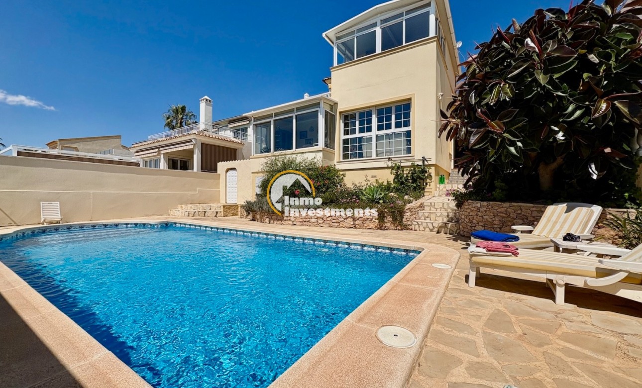 Resale - Villa - Orihuela Costa - Villamartin