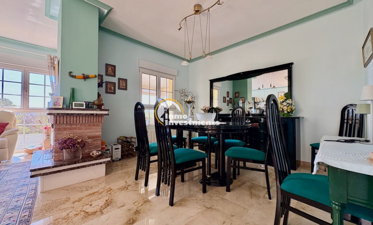 Resale - Villa - Orihuela Costa - Villamartin