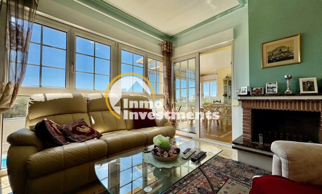 Resale - Villa - Orihuela Costa - Villamartin