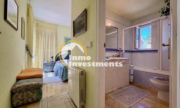 Resale - Villa - Orihuela Costa - Villamartin