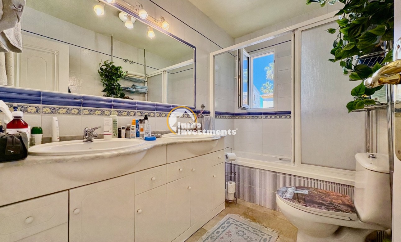 Resale - Villa - Orihuela Costa - Villamartin