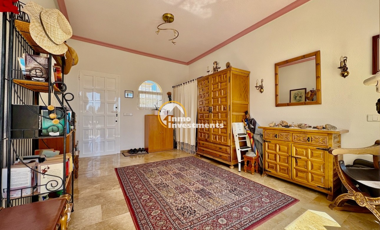 Resale - Villa - Orihuela Costa - Villamartin
