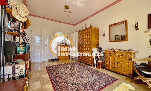 Resale - Villa - Orihuela Costa - Villamartin