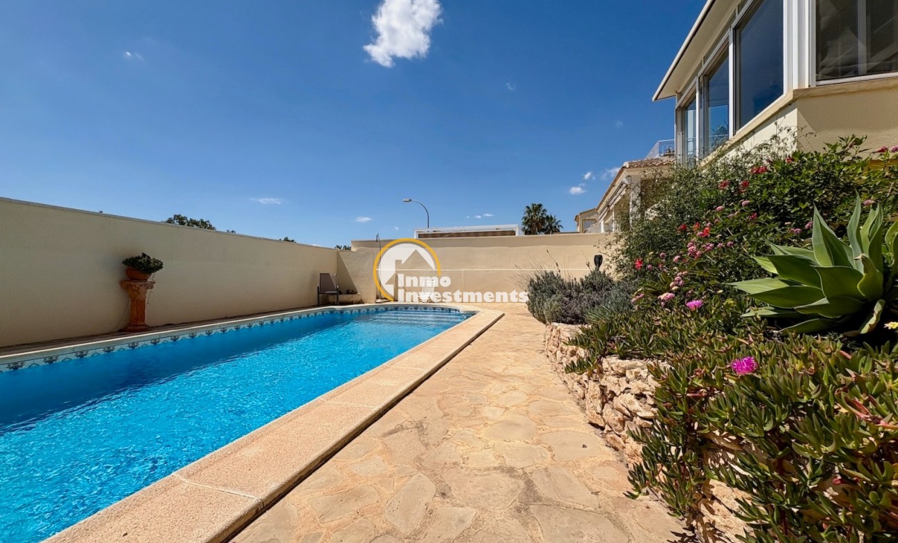 Resale - Villa - Orihuela Costa - Villamartin