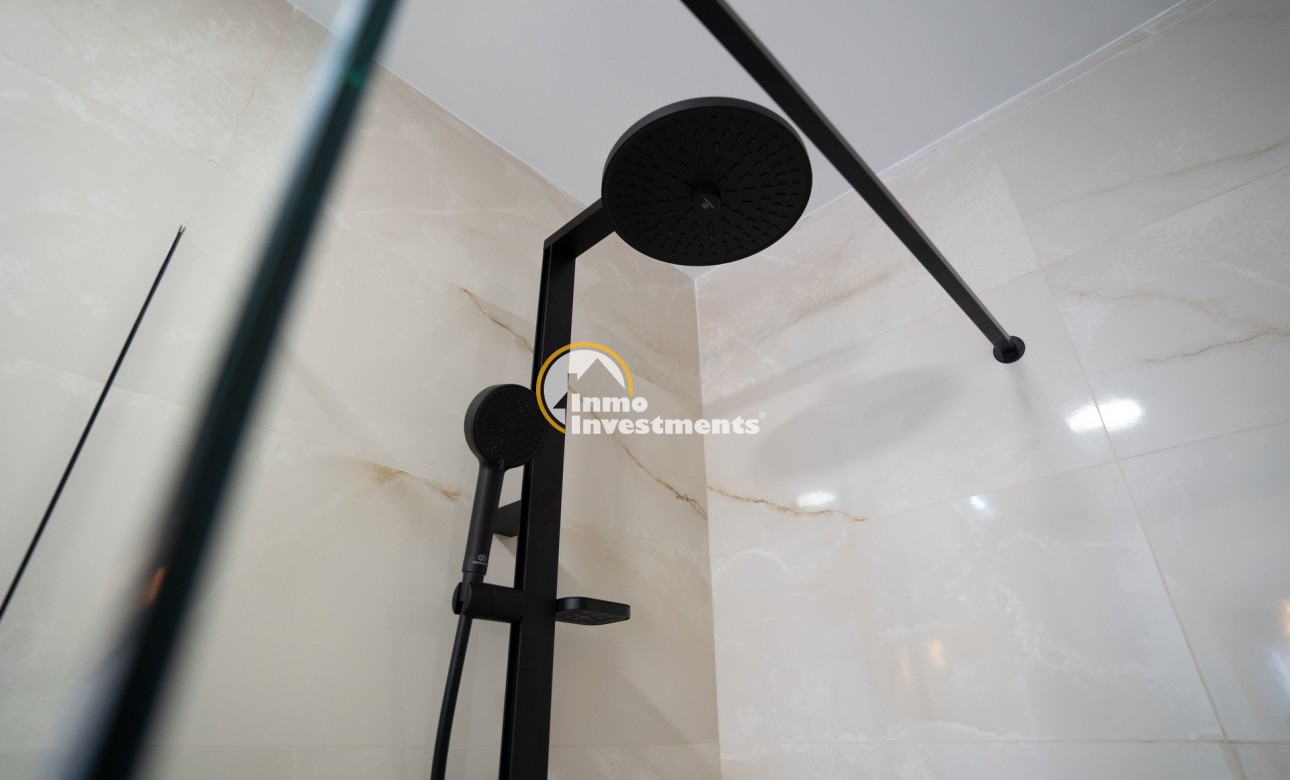 Obra nueva - Chalet adosado - Torrevieja