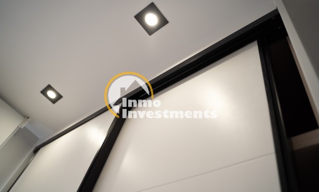 Obra nueva - Chalet adosado - Torrevieja