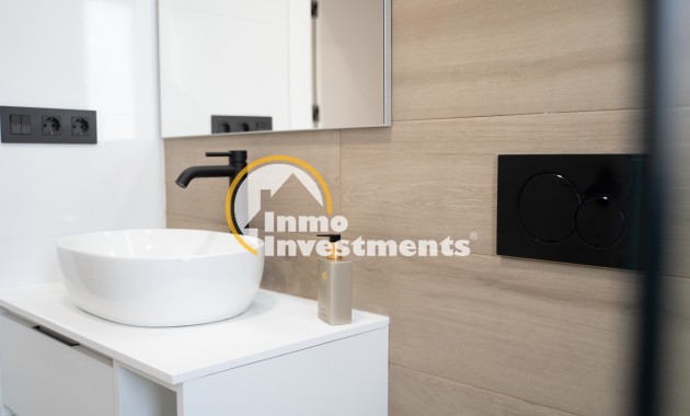 Obra nueva - Chalet adosado - Torrevieja