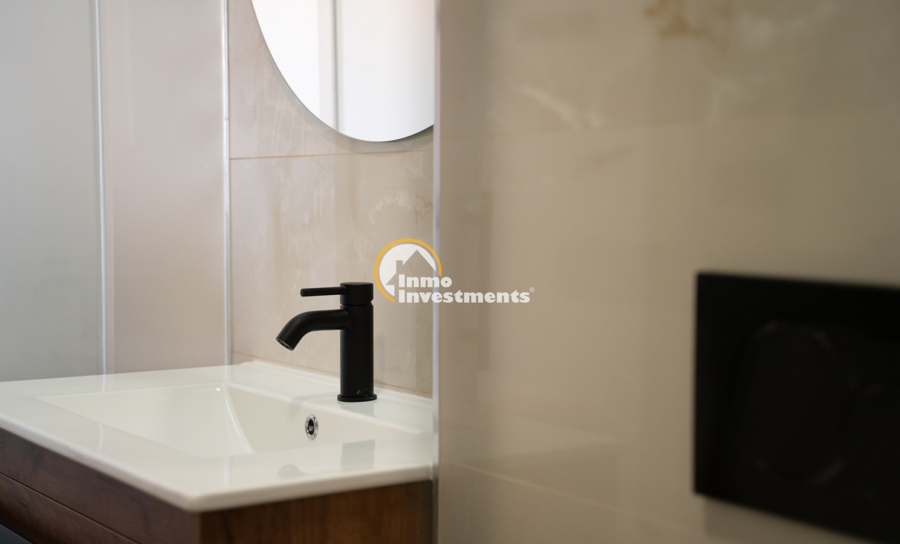 Obra nueva - Chalet adosado - Torrevieja