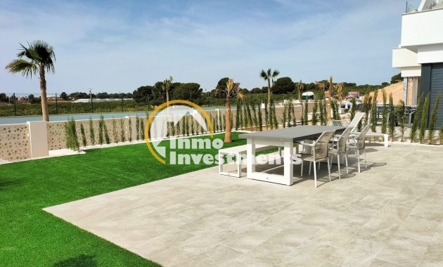 Obra nueva - Chalet independiente - Pilar de la Horadada