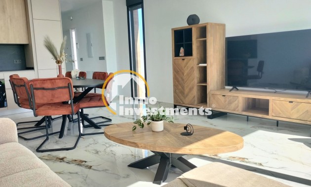 Obra nueva - Chalet independiente - Pilar de la Horadada