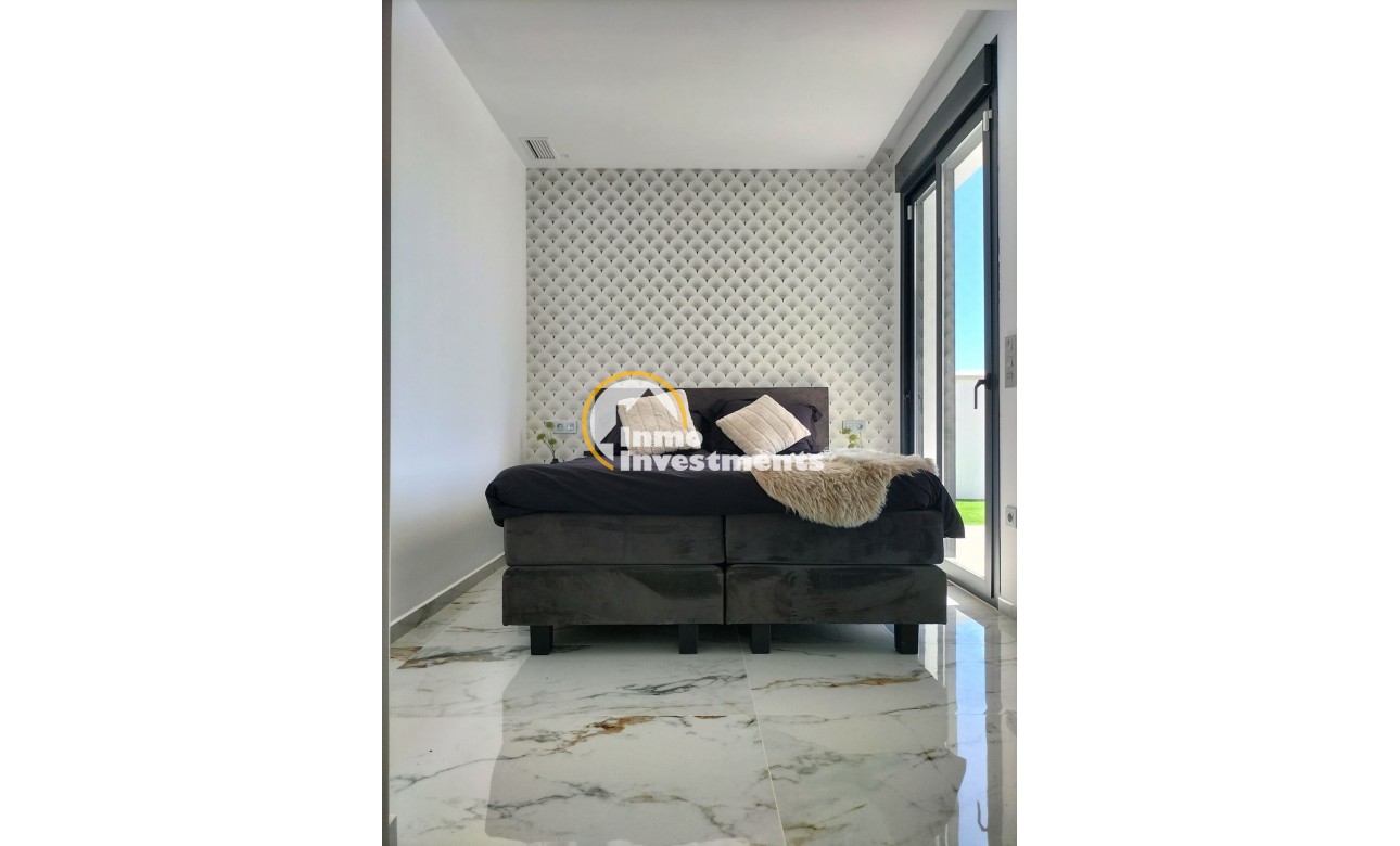 Obra nueva - Chalet independiente - Pilar de la Horadada