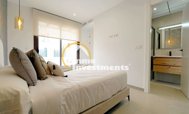 Obra nueva - Chalet adosado - Heredades