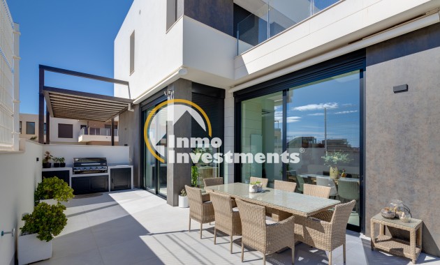 Obra nueva - Chalet independiente - Pilar de la Horadada