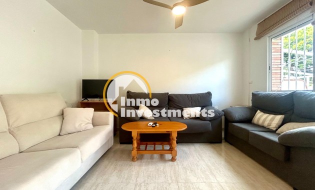 Reventa - Chalet independiente - Orihuela Costa - Campoamor